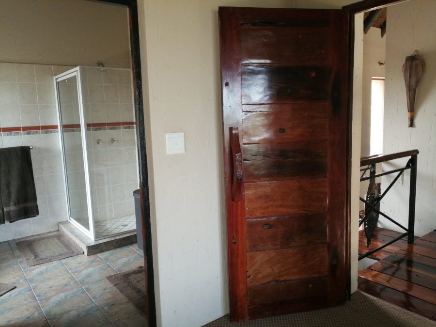 4 Bedroom Property for Sale in Boschenvaal River Front Lodges Free State